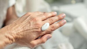 Dry, rough, wrinkled hands… Which cream should you choose for your needs?